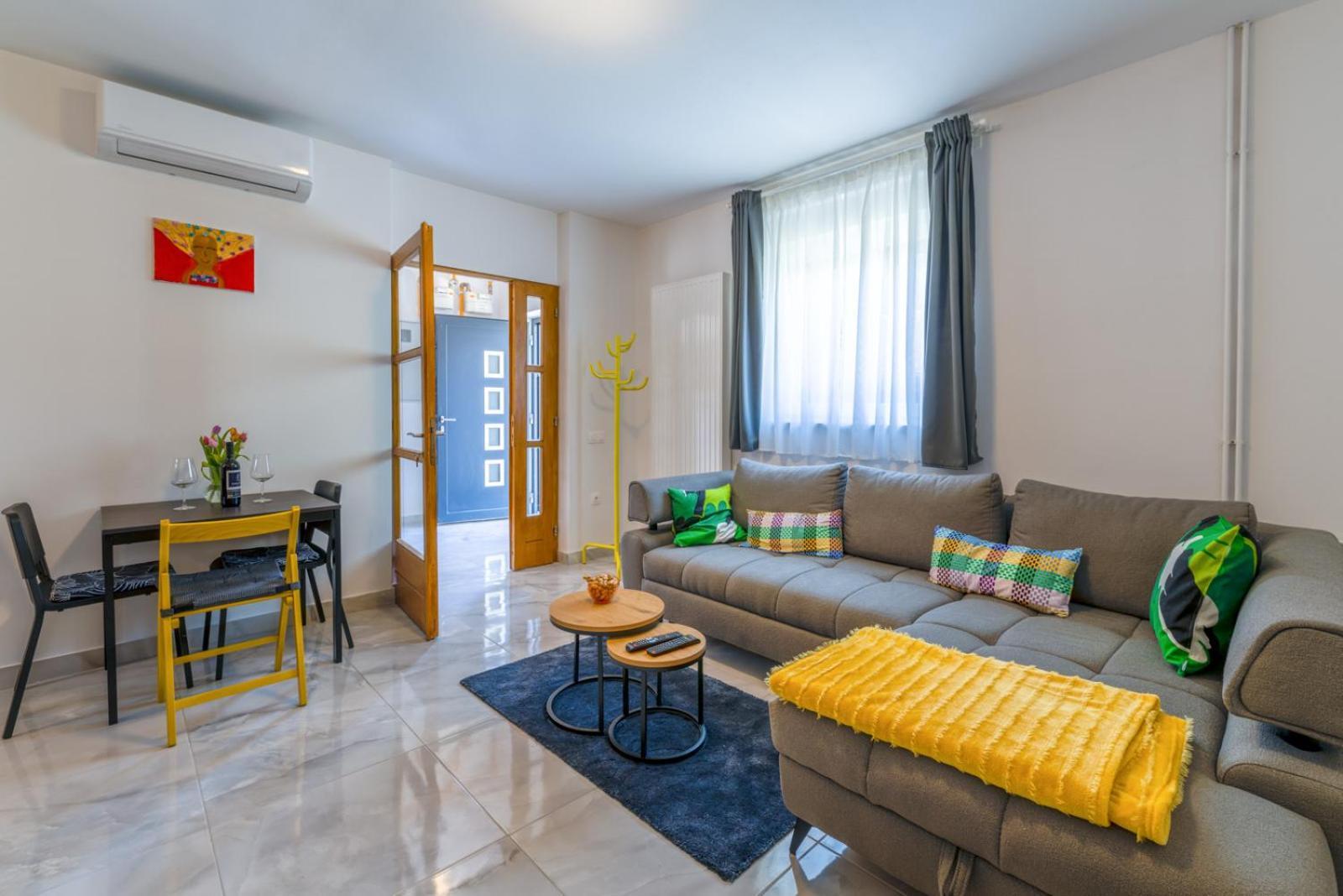 Apartman Jabuka - Free Parking Карловаць Екстер'єр фото